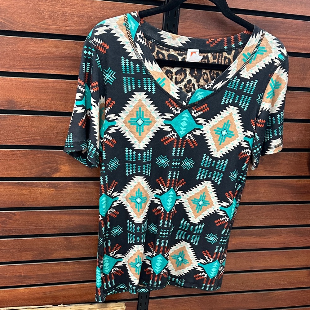 Women's Reversible V-Neck Aztec & Cheetah Print Tee in Black and Teal